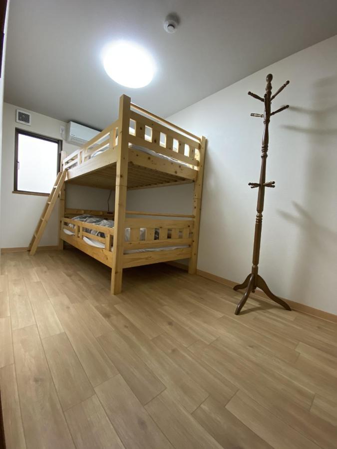 Wutong-40 Minutes Direct To Kansai Airport And 5 Minute Walk To Jr Or Subway Or Nankai Line And 1 Minute To Tsutenkaku The Landmark Of Osaka And Many Japanese Bistros Nearby Екстериор снимка